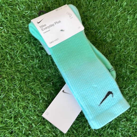 Nike Everyday Plus Cushioned Crew 2 pairs socks set Men’s
Men’s size 9-13 - Picture 16 of 16